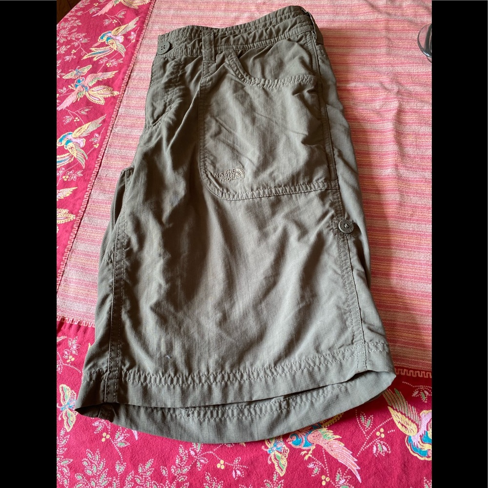 The North Face Green Shorts Size 6
